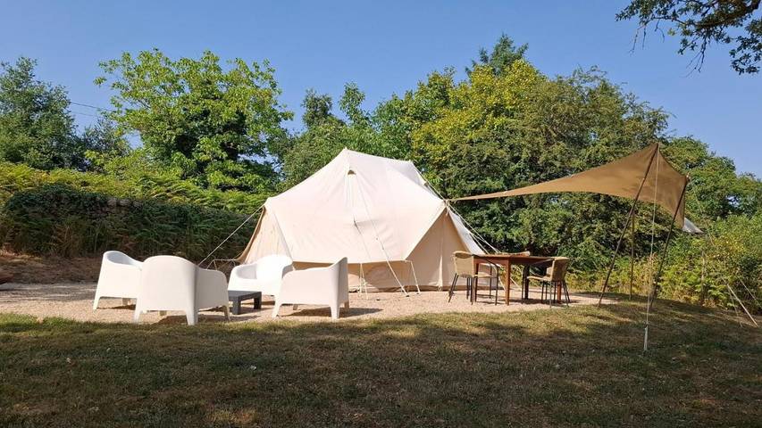 Gîte pour 4 personnes, avec jardin et vue ainsi que piscine et terrasse à Dompierre-les-Églises - 2
