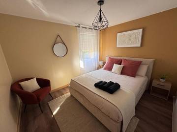 Gîte pour 3 personnes, avec vue et balcon à Langres