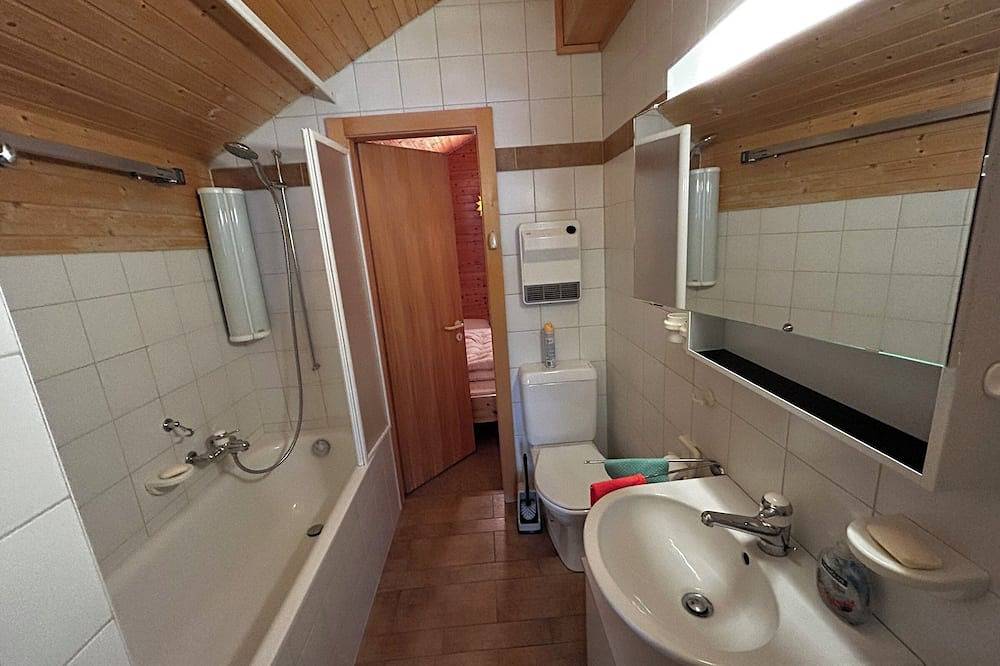 Ganze Wohnung, Komfortable 2-Zimmerwohnung für 2-4 Personen : Wohnraum mit Doppelsofabett - Küche mit Geschirrspüle in Grimentz, Anniviers