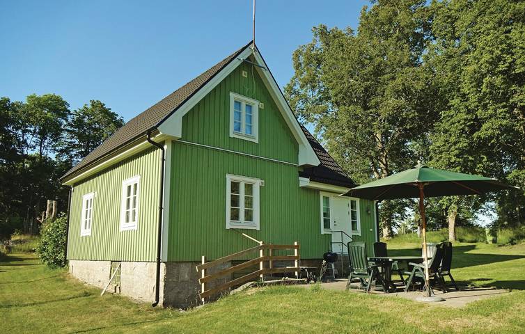 Hus för 4 Personer med terass in Svenska Östersjön