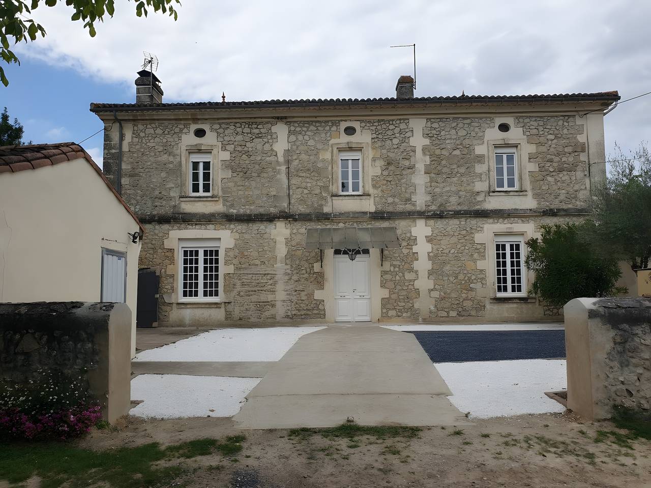 Casa vacacional «Le Domaine De Peyvideau» con piscina privada, terraza y Wi-Fi in Carignan-de-Bordeaux, Región de Burdeos