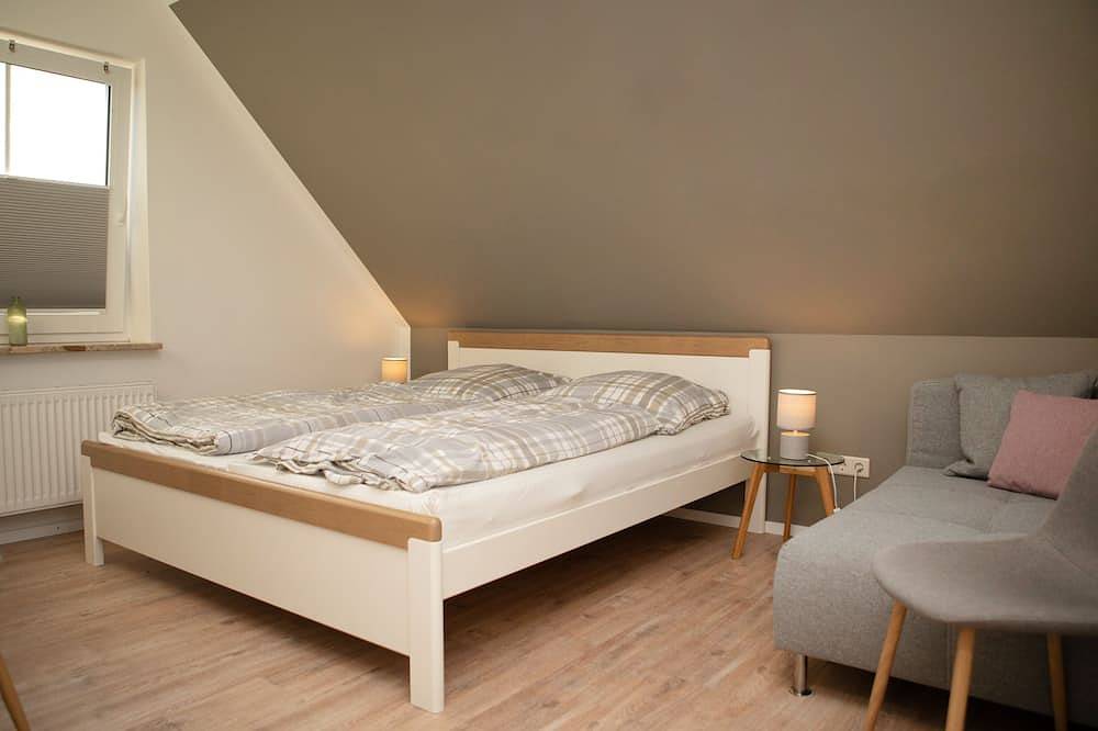 Ostseenahes Ferienhaus bis 15 Personen. Großer Garten / Außensauna (optional) in Blekendorf, Hohwachter Bucht