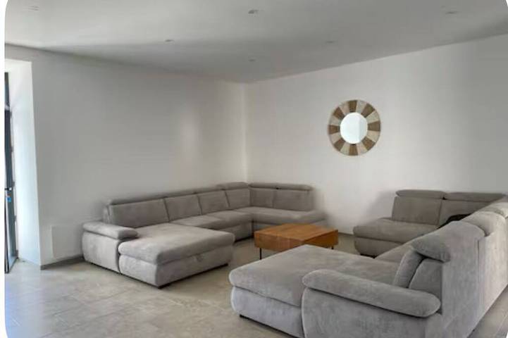 Gîte pour 16 personnes à Laval-Pradel - 3