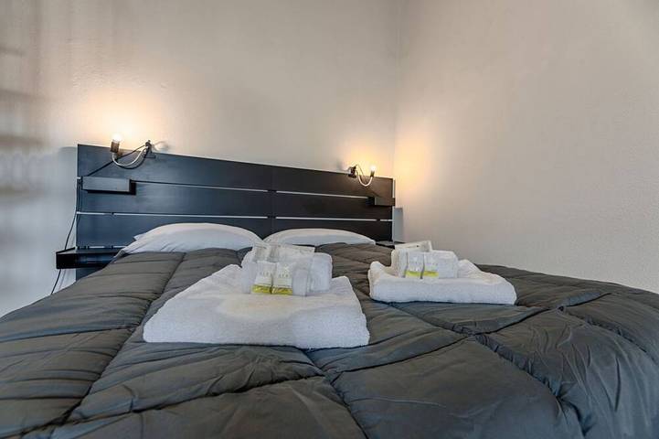 Apartamento entero, [Palacio Histórico Dúplex] Cruceros 2 min • A/C in Savona (City), Savona