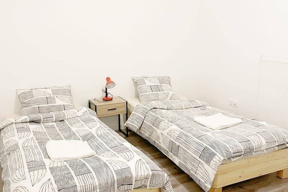 Entire apartment, New : - 20%, 8/6/4 passengers, Free Parking in Bagneux, Hauts-de-Seine