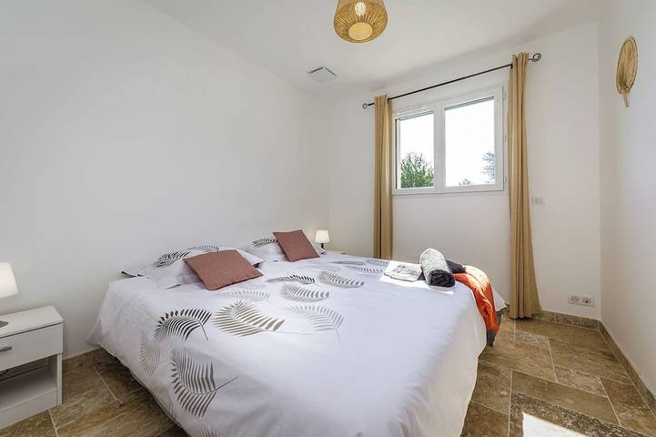 Location de vacances pour 6 personnes, avec terrasse et jardin à La Bachellerie - 4