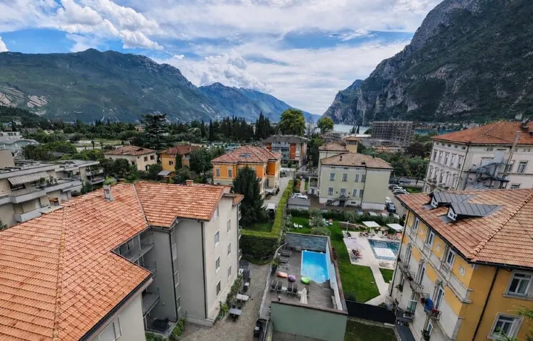 Apartmenthotel for 5 people, with hot tub and garden as well as pool, with pets - 1