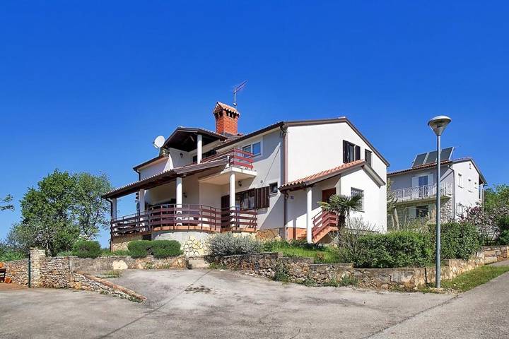 Apartament wakacyjny dla 5 osób, z balkon i ogród, zwierzęta dozwolone w Kanegra