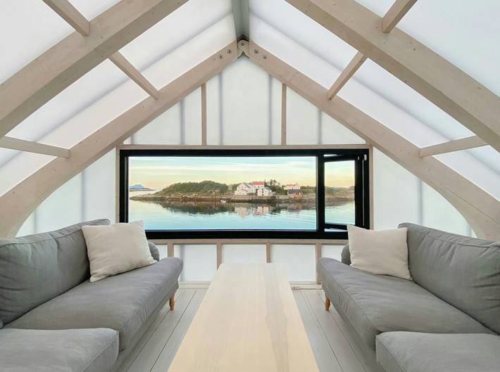 Feriehus for 11 personer, med terrasse, barnevennlig i Lofoten