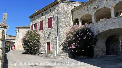 Gîte pour 5 personnes, avec terrasse à Saint-Maurice-d'Ibie
