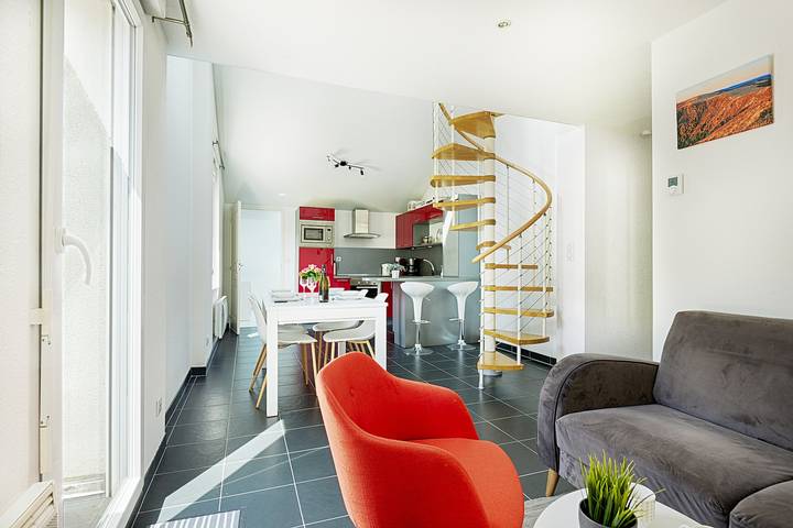 Gîte pour 4 personnes, avec Terrasse dans Lac des Corbeaux - 3