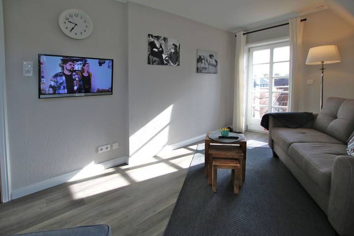 Ganze Wohnung, Ferienwhg. in Wyk, 2 Personen im Og, 2- Familienhauses, 3 Zimmer auf ca. 65m² in Nordfriesische Inseln (Schleswig-Holstein) (Schleswig-Holstein), Wyk auf Föhr