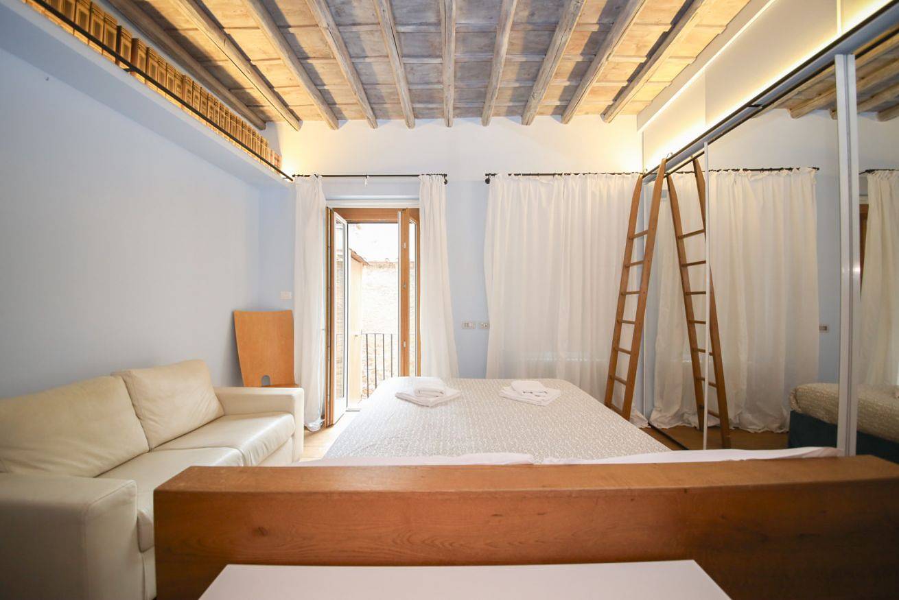 Entire apartment, Canova Home in Rome City Center, Rome