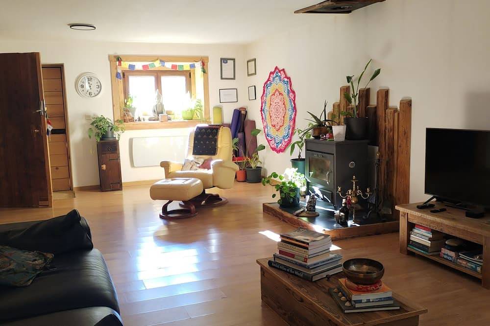 Appartement entier, Spacious 4-bedroom apartment in quiet village between Châtel Morzine & Lac Leman in Bonnevaux, Région de Thonon-les-Bains