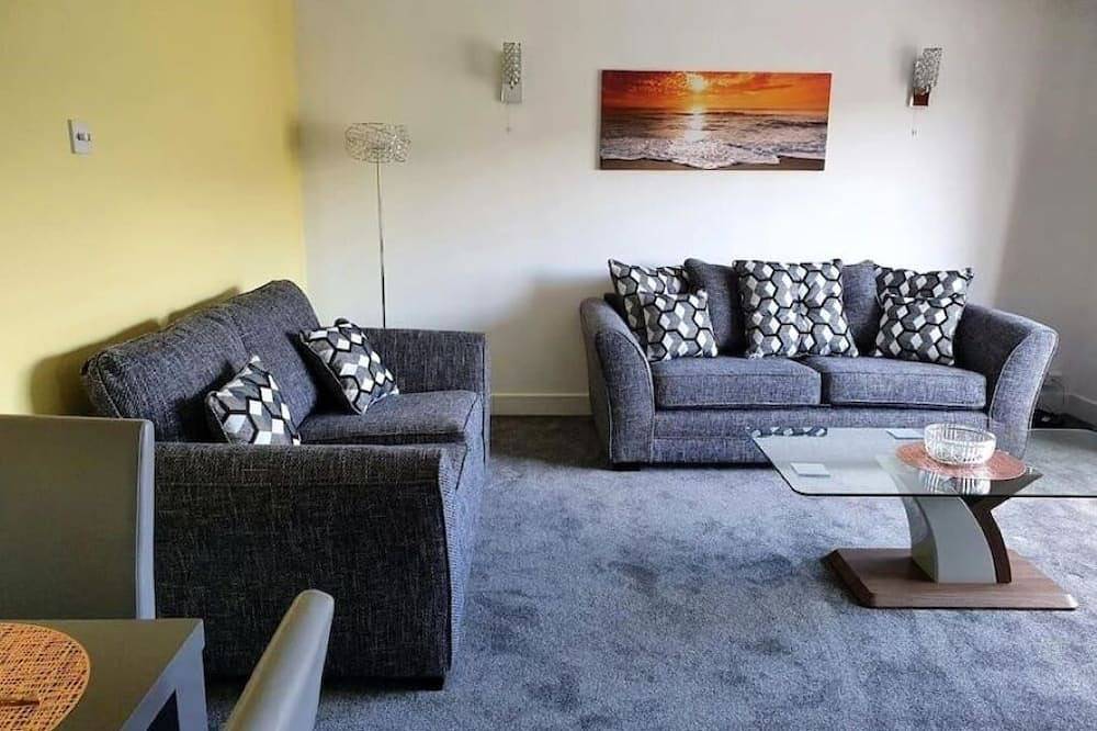 Entire apartment, Premium Ground Floor Apartment, Near Fort William Town Centre in Fort William, Loch Linnhe