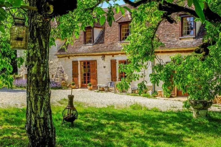 Location de vacances pour 6 personnes, avec Jacuzzi et Jardin à Saint-Cernin-de-Labarde