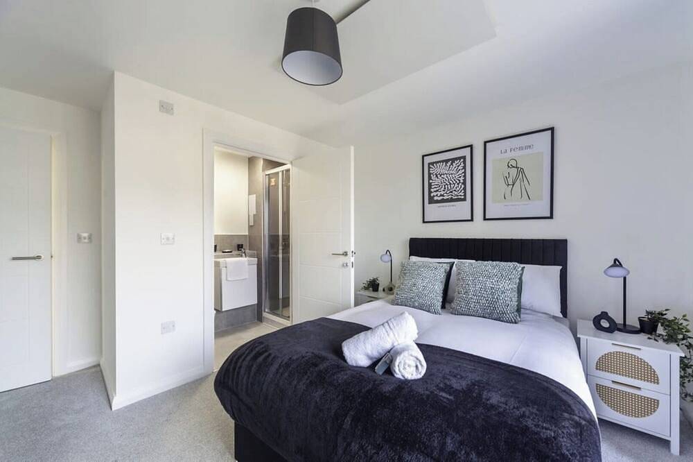 Appartement entier, Stylish and Modern Flat 2 Min Walk to Ashford Outlet in Ashford, Région d'Ashford
