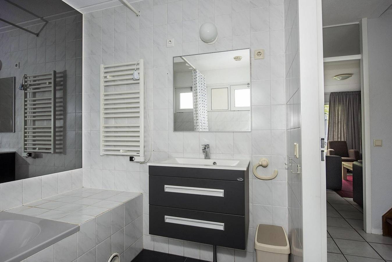 Vakantiepark Hellendoorn — Bungalow - 5 Personen  in Hellendoorn, Sallandse Heuvelrug