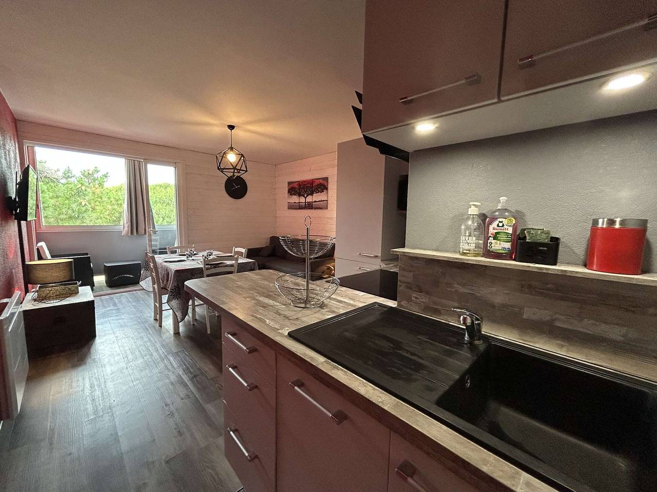 Entire apartment, Modern apartment 4 people with parking in Saint-Hilaire-de-Riez in Saint-Hilaire-de-Riez, Vendée