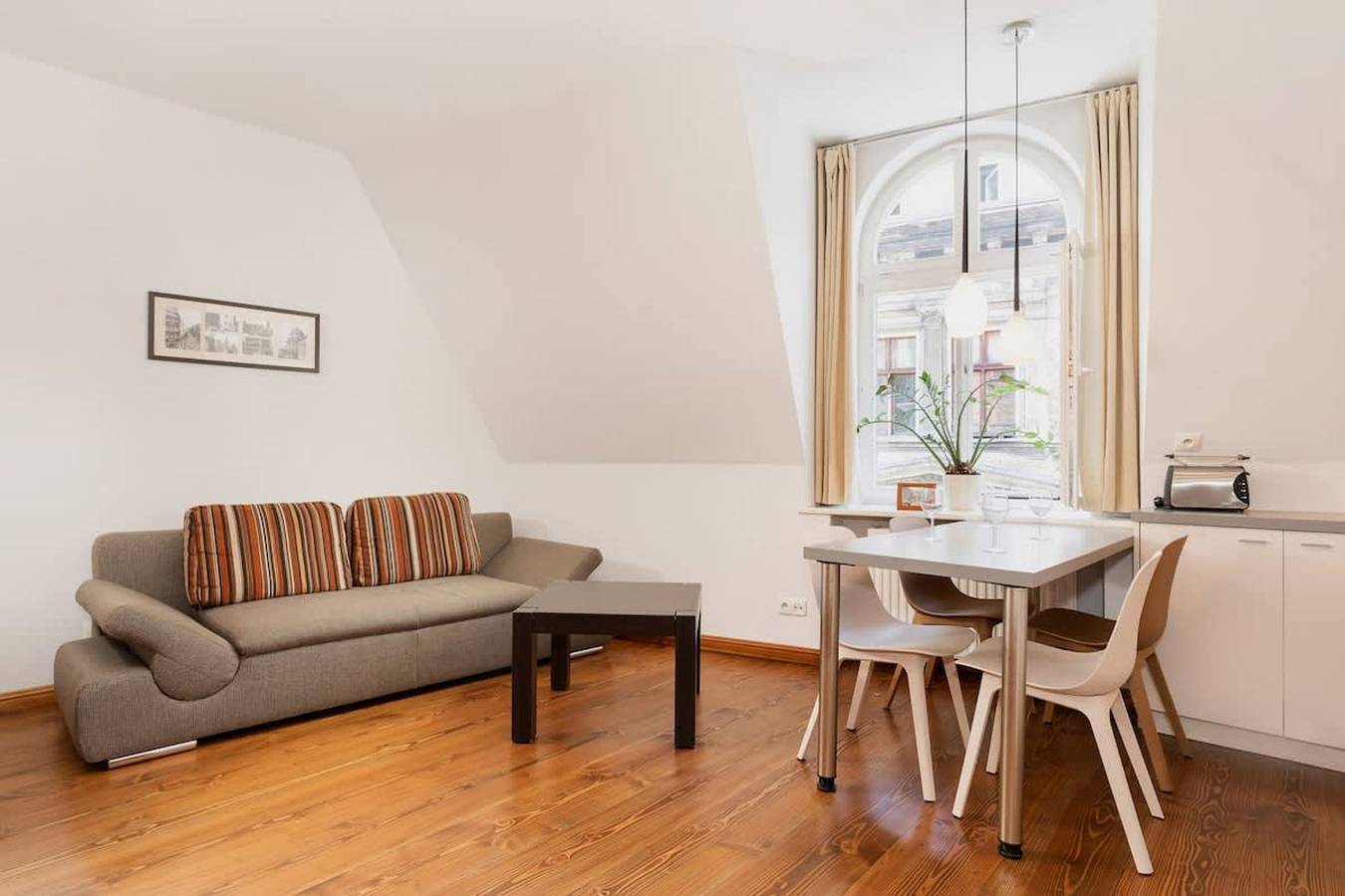 Appartamento vacanze a Poznań a partire da 83€ a notte