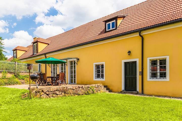 Ferienwohnung für 7 Personen, mit Terrasse und Garten sowie Sauna in Regenstauf