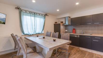 Ferienhaus für 11 Personen in Fügen, Ski-Optimal Hochzillertal, Bild 3