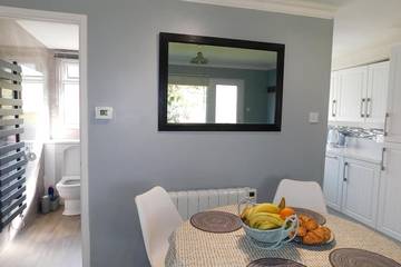 Chalet for 4 People in Dartmouth, Devon, Photo 4