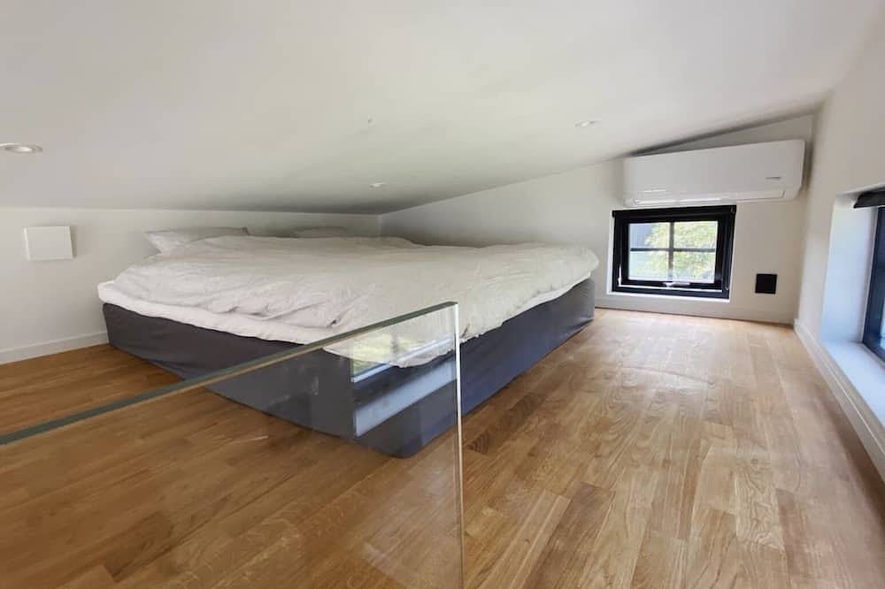 Guesthouse, not even a minute walk to the ocean in Kungsbacka, Kullavik