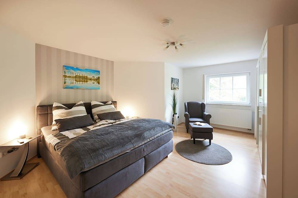 Ganze Wohnung, 4-Sterne-Ferienwohnung für max. 3 Erwachsene + Kleinkind in Altenkirchen & Umgebung