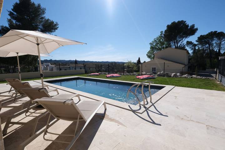 Chalet para 10 personas, con vistas además de piscina y jardín, Se admiten mascotas - 1