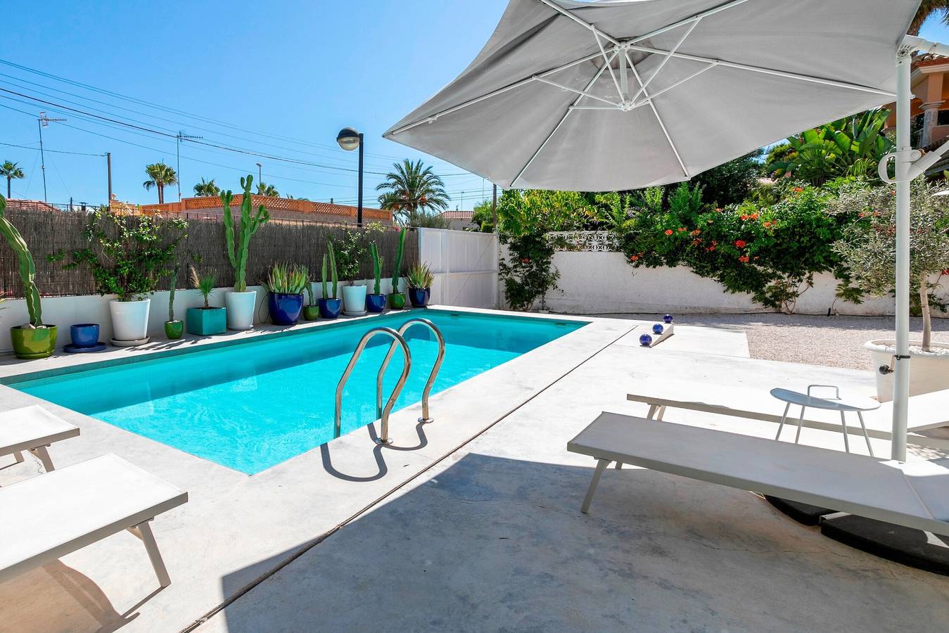 Villa La Paloma – Modern villa with private pool just 350 m from the sea in el Campello, Costa Blanca