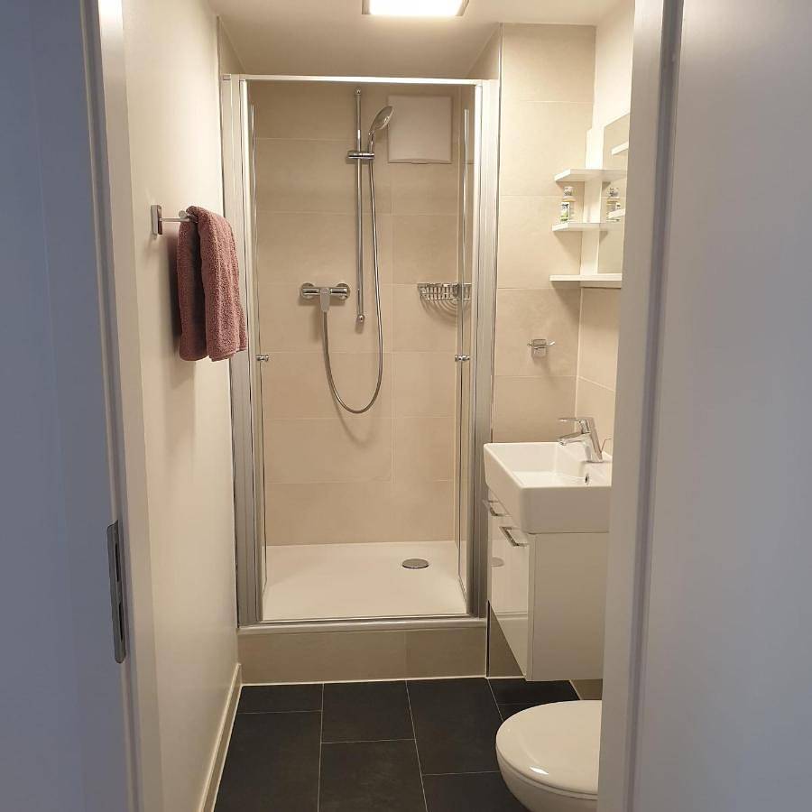 Ganze Wohnung, Schöne Souterrainwohnung in Seeshaupt in Seeshaupt, Starnberger See