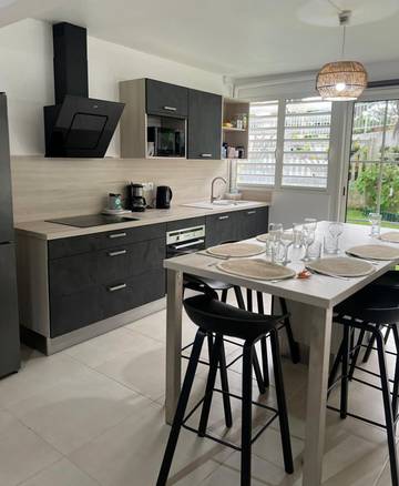 Gîte pour 6 personnes, avec jardin et terrasse à Basse-Pointe