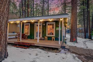 Log Cabin for 3 Guests in Snow Summit, Big Bear Lake, Picture 2