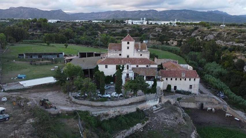 Casa rural para 16 personas, con piscina y jardín en Marina Rossell - 2