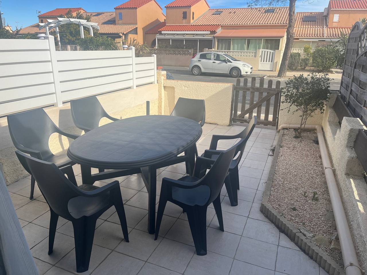 Le Barcarès - Charming 2Br Villa with Parking, Near Beach and Port in Le Barcarès, Côte d'Améthyste