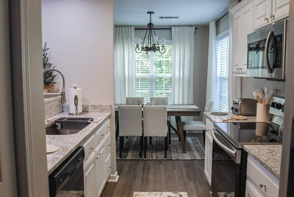 Location, Location! Minutes away from Mall of Ga! in Gwinnett County