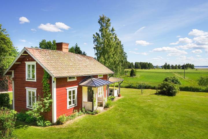 Ferienhaus für 4 Personen, mit Garten und Seeblick sowie Terrasse - 1