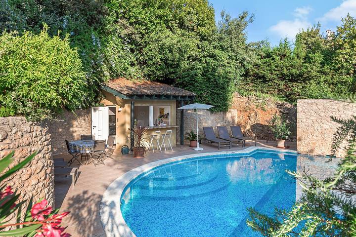 Maison de vacances pour 8 personnes, avec vue sur le lac ainsi que jardin et sauna, animaux acceptés à Saint-Paul-de-Vence