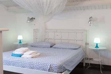 Villa for 10 Guests in Ragusa, Ragusa Province, Picture 3