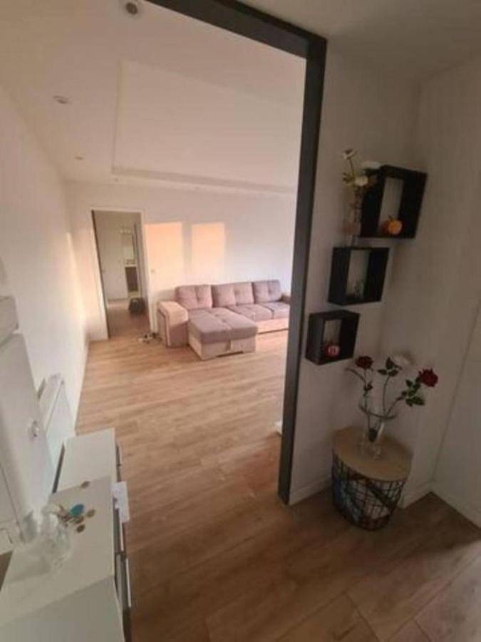Appartement entier, Sunny and renovated flat in secure residence in La Garenne-Colombes, Hauts-de-Seine