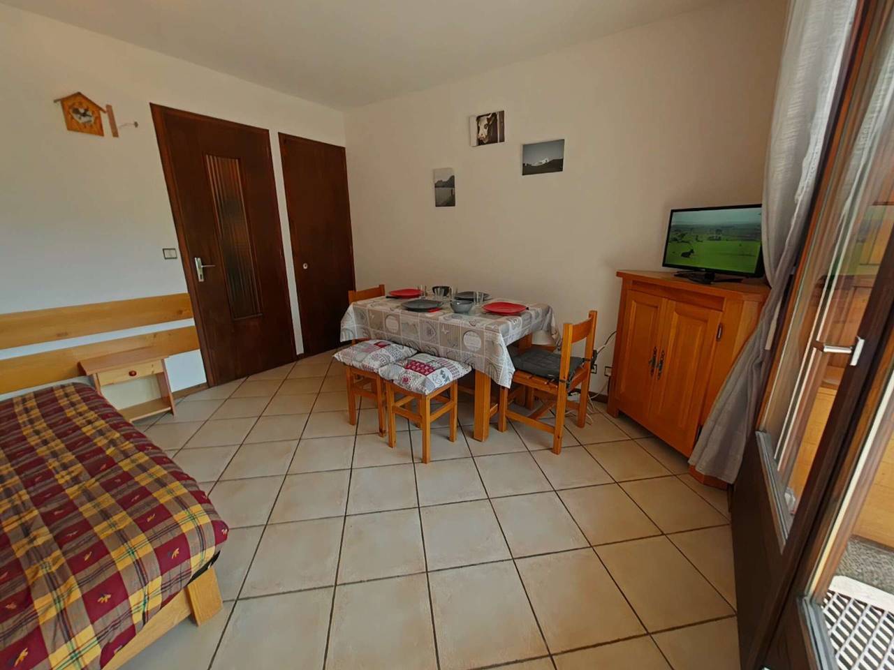 Ganzes Studio, Studio an der Piste mit Terrasse, Parkplatz und Wlan - 4 Schlafplätze in Le Grand-Bornand, Annecy und Umgebung