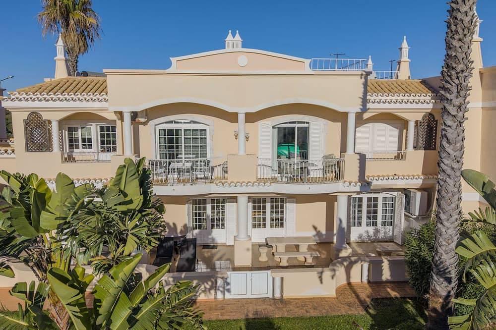 Appartamento vacanze a Lagoa a partire da 294€ a notte