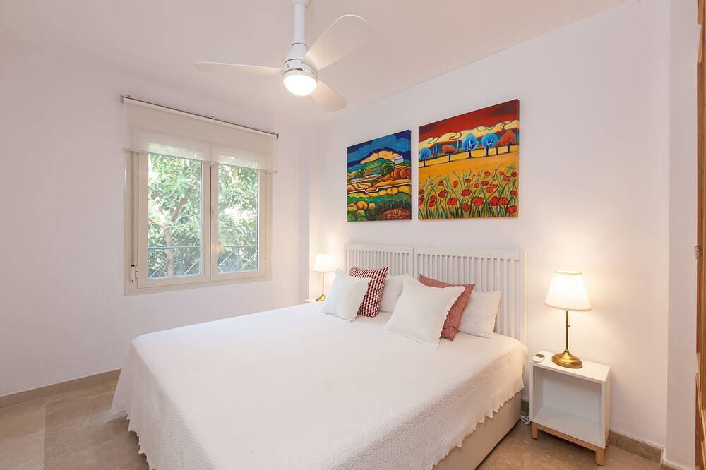 Geheel appartement, Gezellige Apt. In de buurt van het strand duinen van Cabopino, Marbella (Costa del Sol) in Carib Playa, Marbella