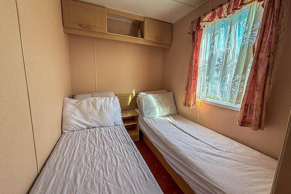 Lovely 8 berth caravan in Skegness, in Skegness, Lincolnshire