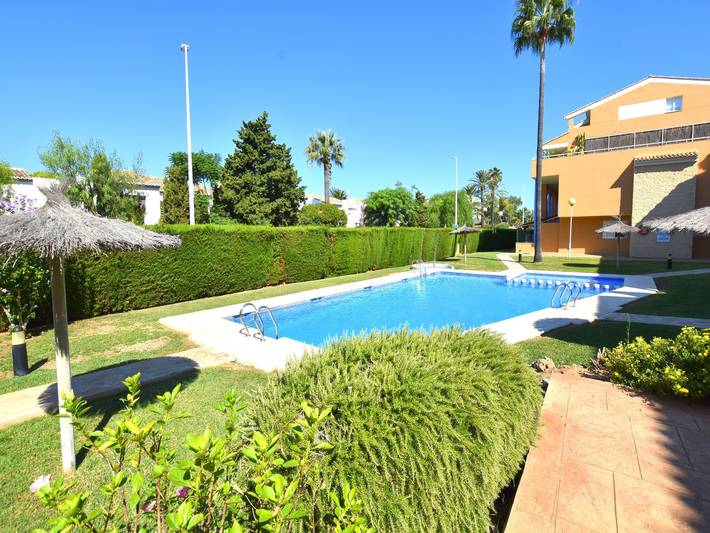 Vakantieappartement voor 4 personen, met balkon en kinderzwembad in Jávea