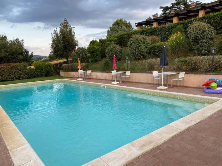 Gîte pour 6 personnes, avec piscine ainsi que jacuzzi et jardin à Gualdo Cattaneo - 4
