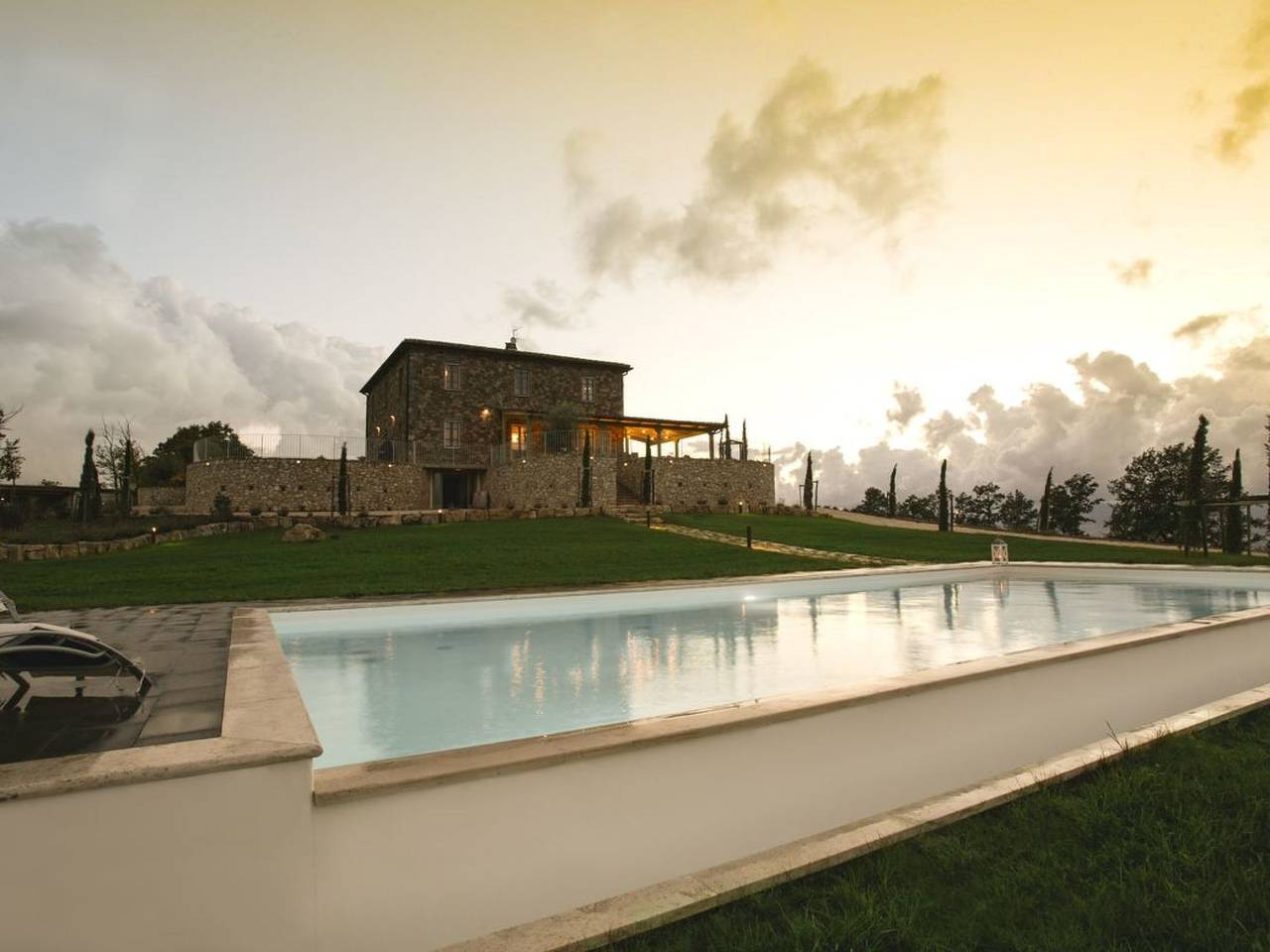 Villa mit Infinity-Pool in Acquapendente, Parco di Monte Peglia e Selva di Meana