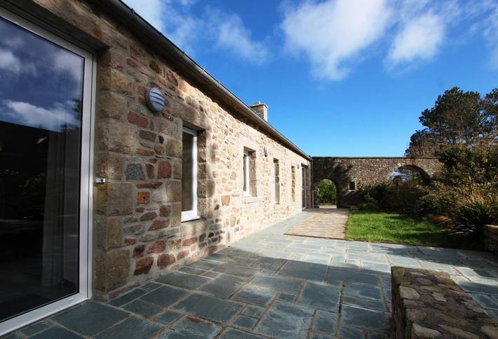 Gîte pour 8 personnes, avec jardin, animaux acceptés