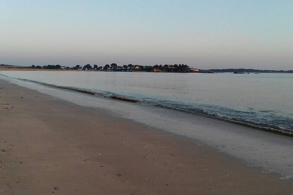 Bed and breakfast in traditionele Bretonse longère in Ambon, Côte des Mégalithes